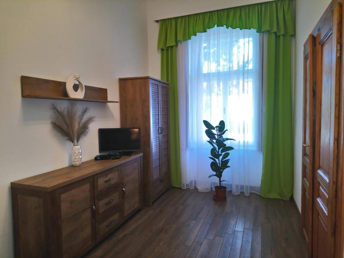 Dolina Apartment *
